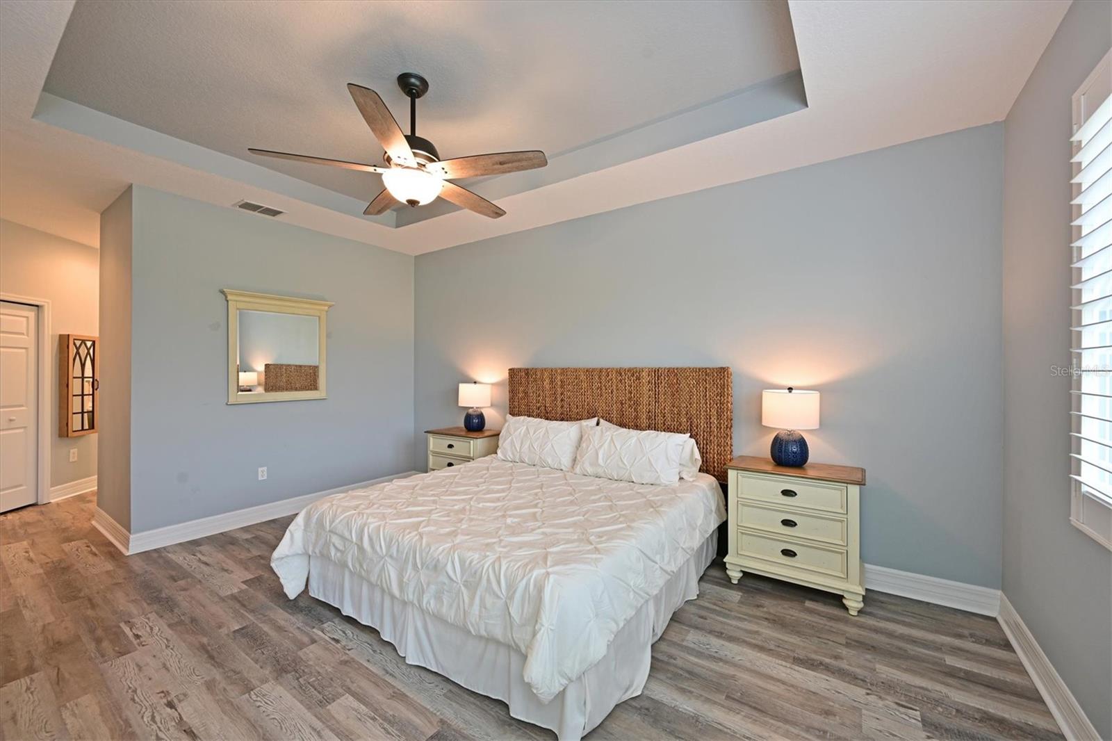 Image 11 of 37 For 9453 Discovery Terrace 202d