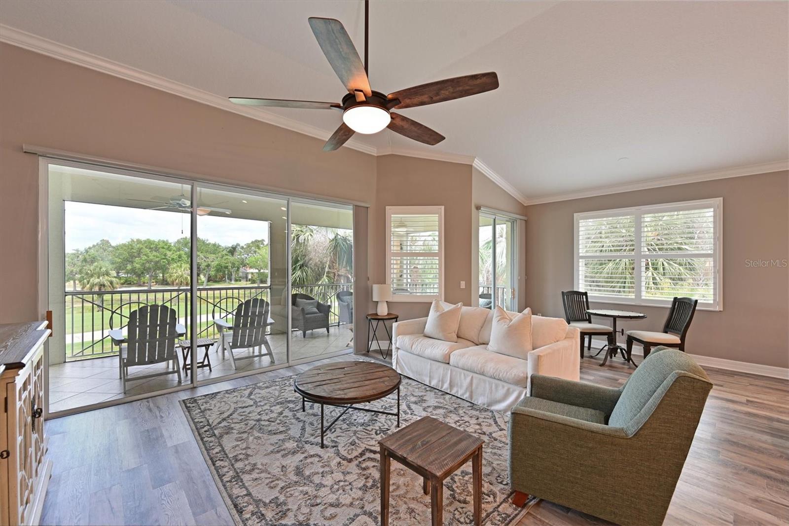 Image 14 of 37 For 9453 Discovery Terrace 202d