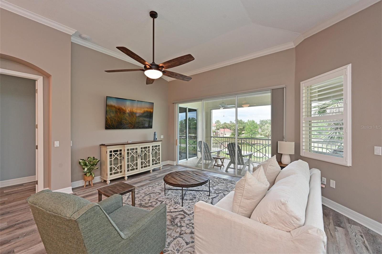 Image 9 of 37 For 9453 Discovery Terrace 202d