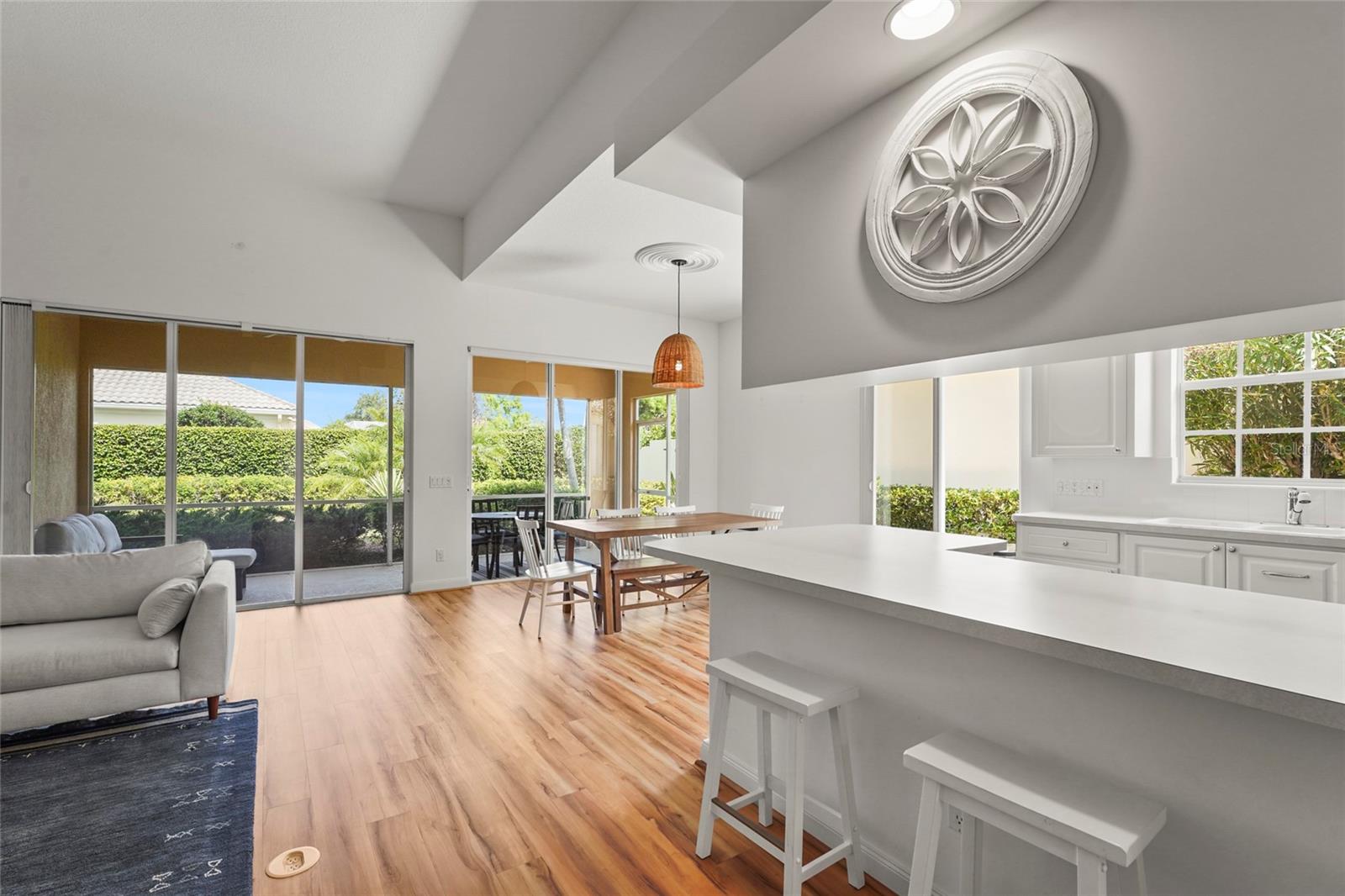 Image 11 of 100 For 7716 Uliva Way