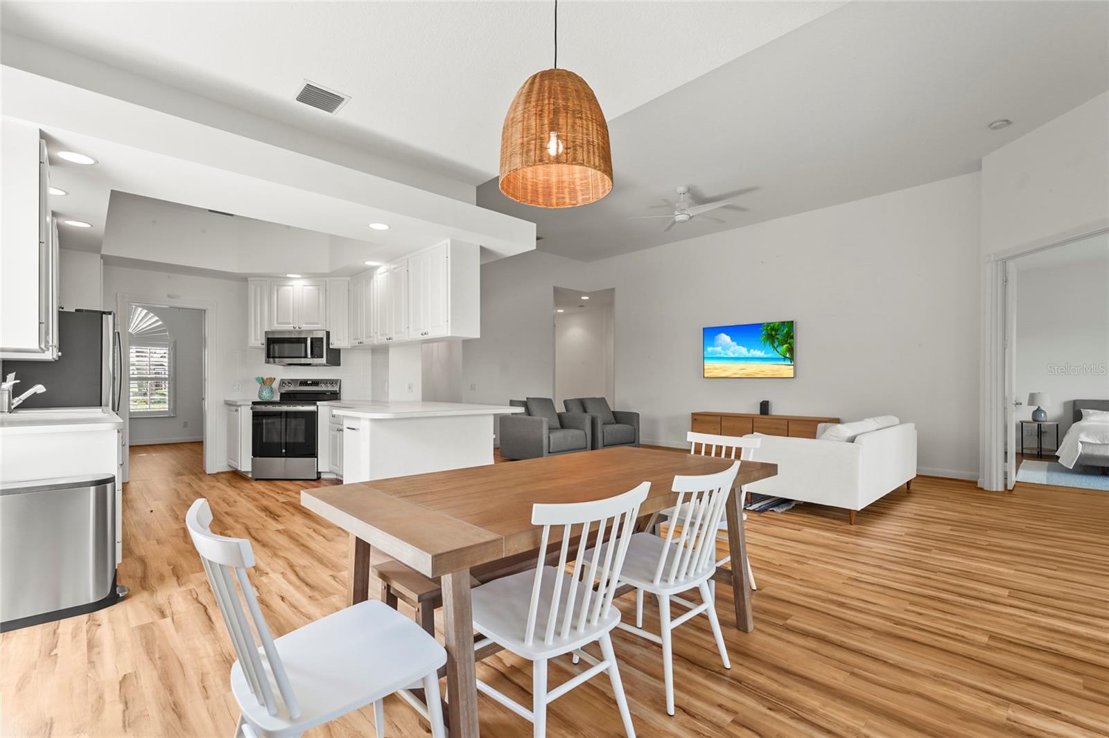 Image 24 of 100 For 7716 Uliva Way