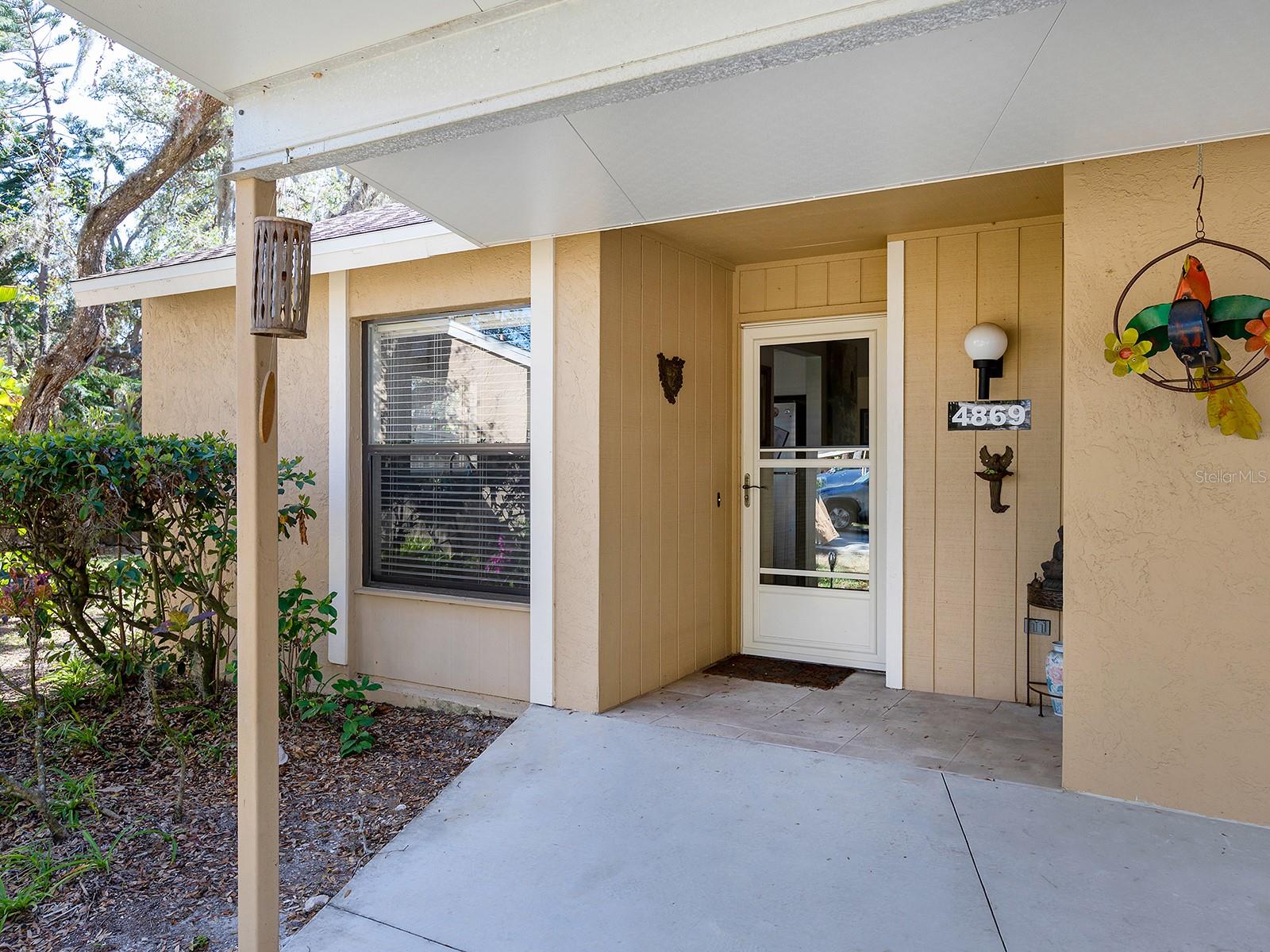 Image 11 of 35 For 4869 Village Gardens Drive 189