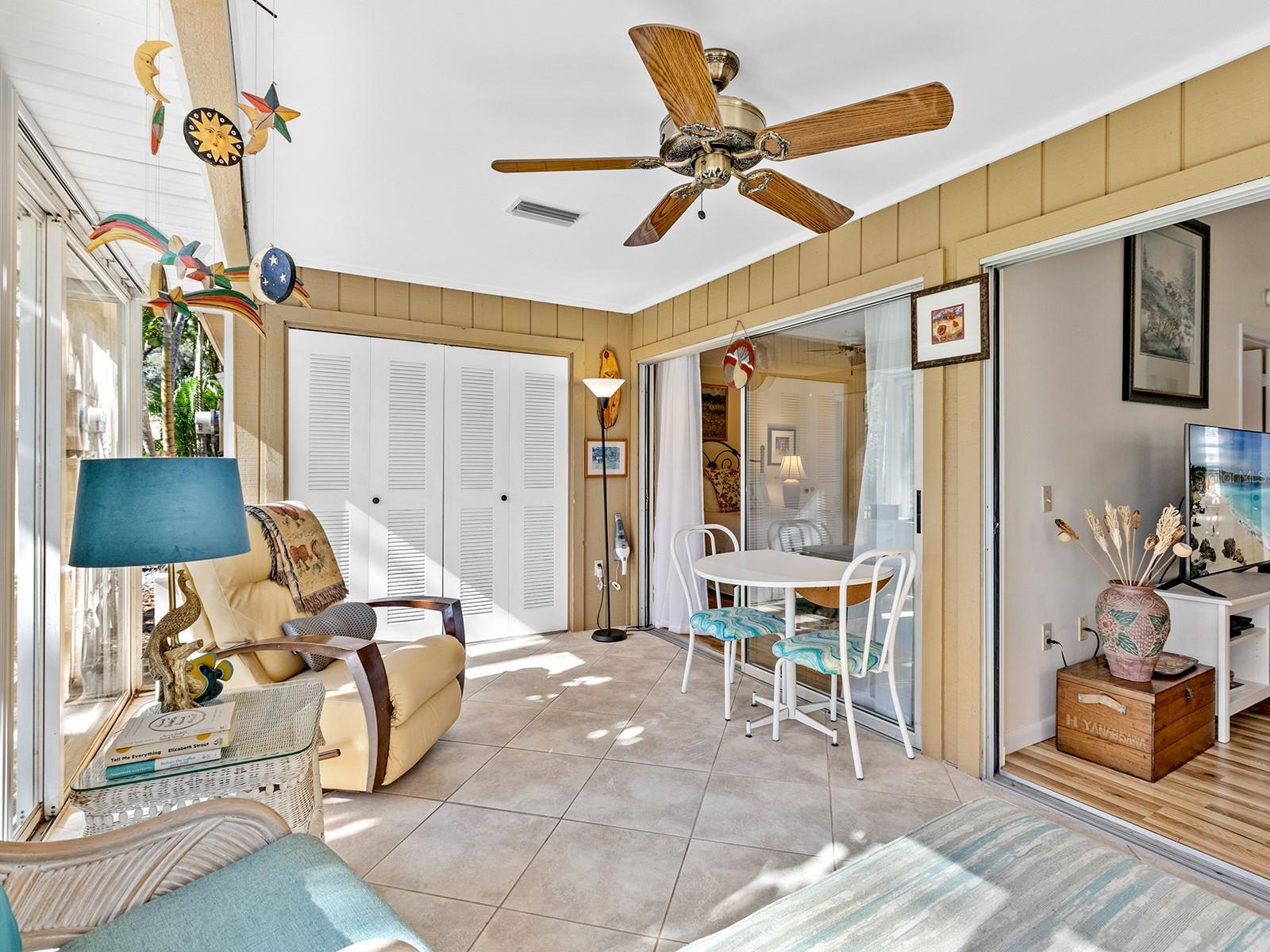 Image 30 of 35 For 4869 Village Gardens Drive 189