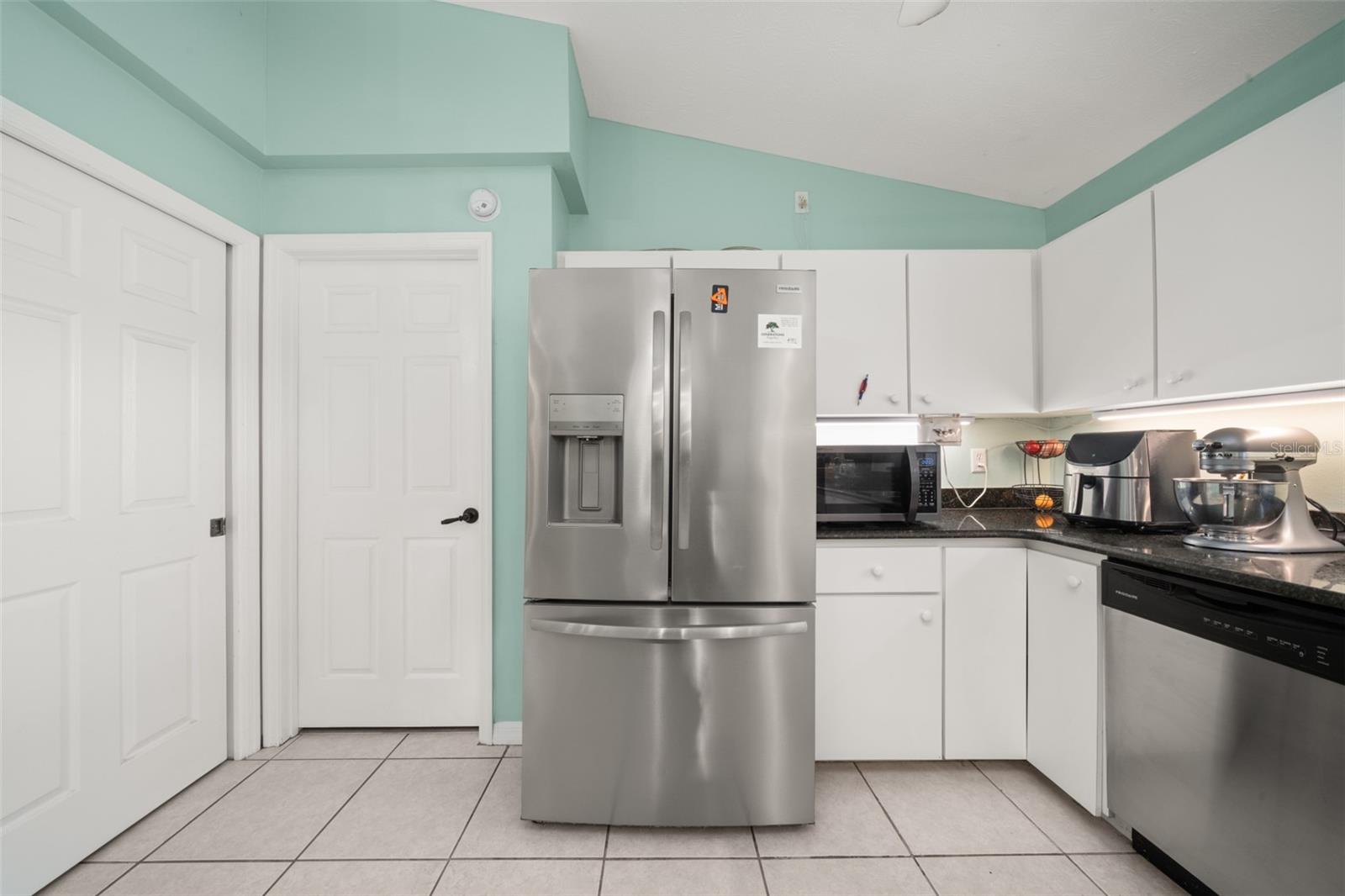 Image 11 of 70 For 9534 Wispywoods Drive