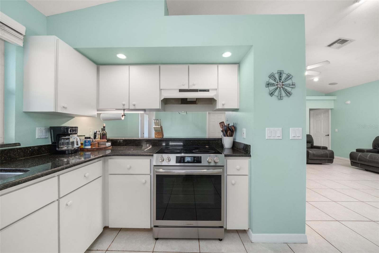Image 12 of 70 For 9534 Wispywoods Drive