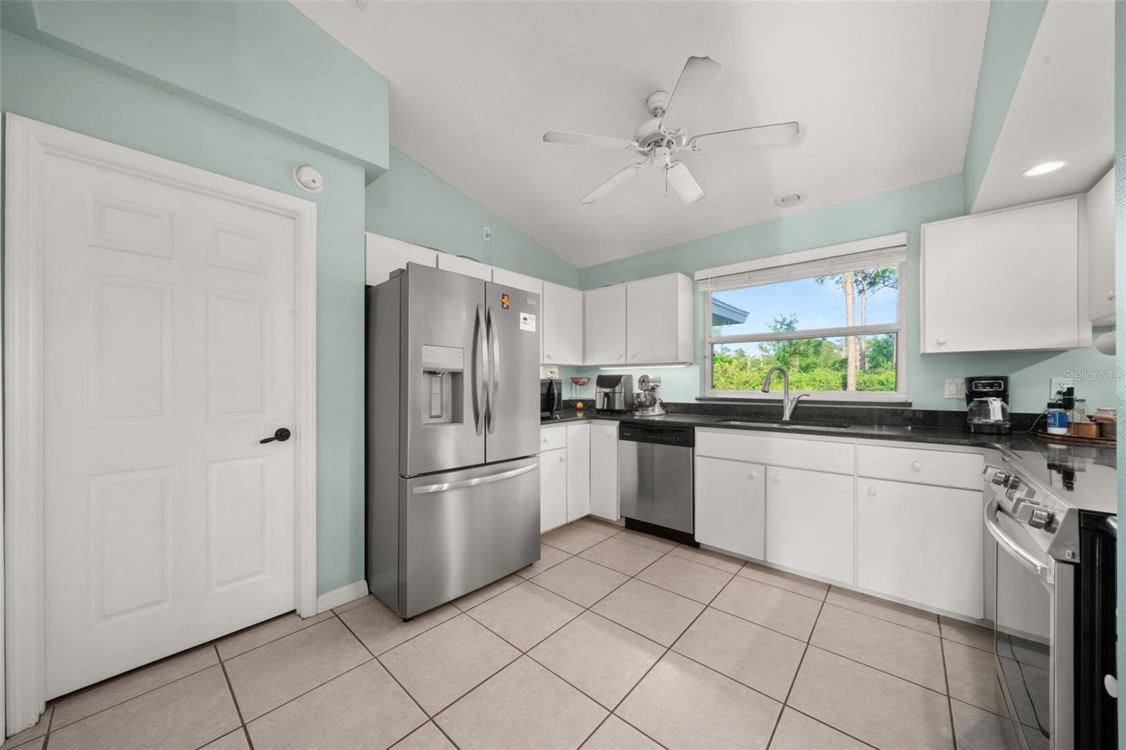 Image 13 of 70 For 9534 Wispywoods Drive