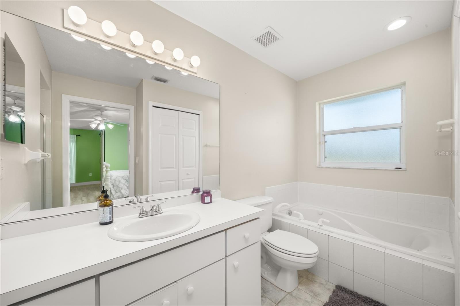Image 23 of 70 For 9534 Wispywoods Drive