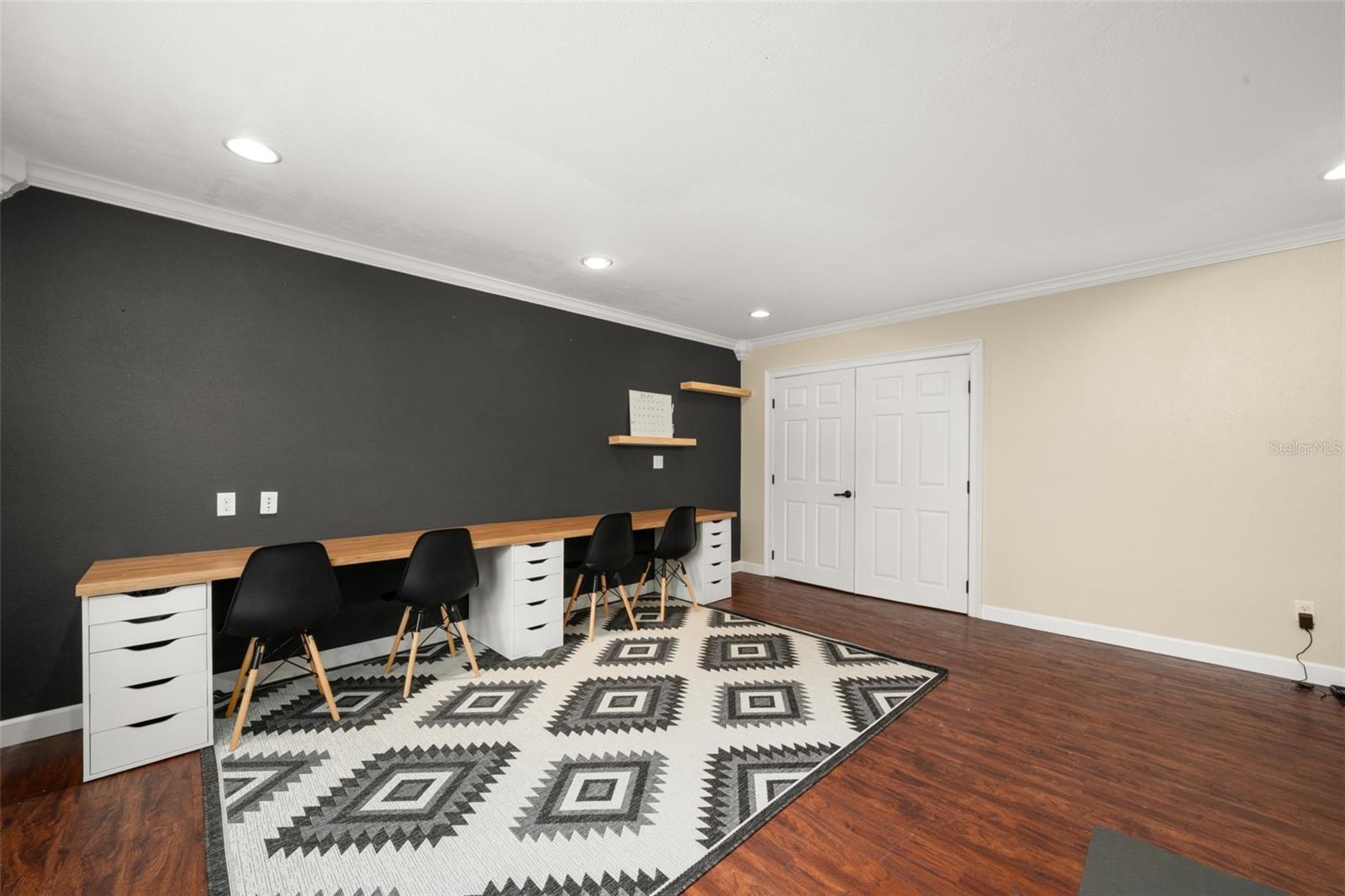 Image 36 of 70 For 9534 Wispywoods Drive