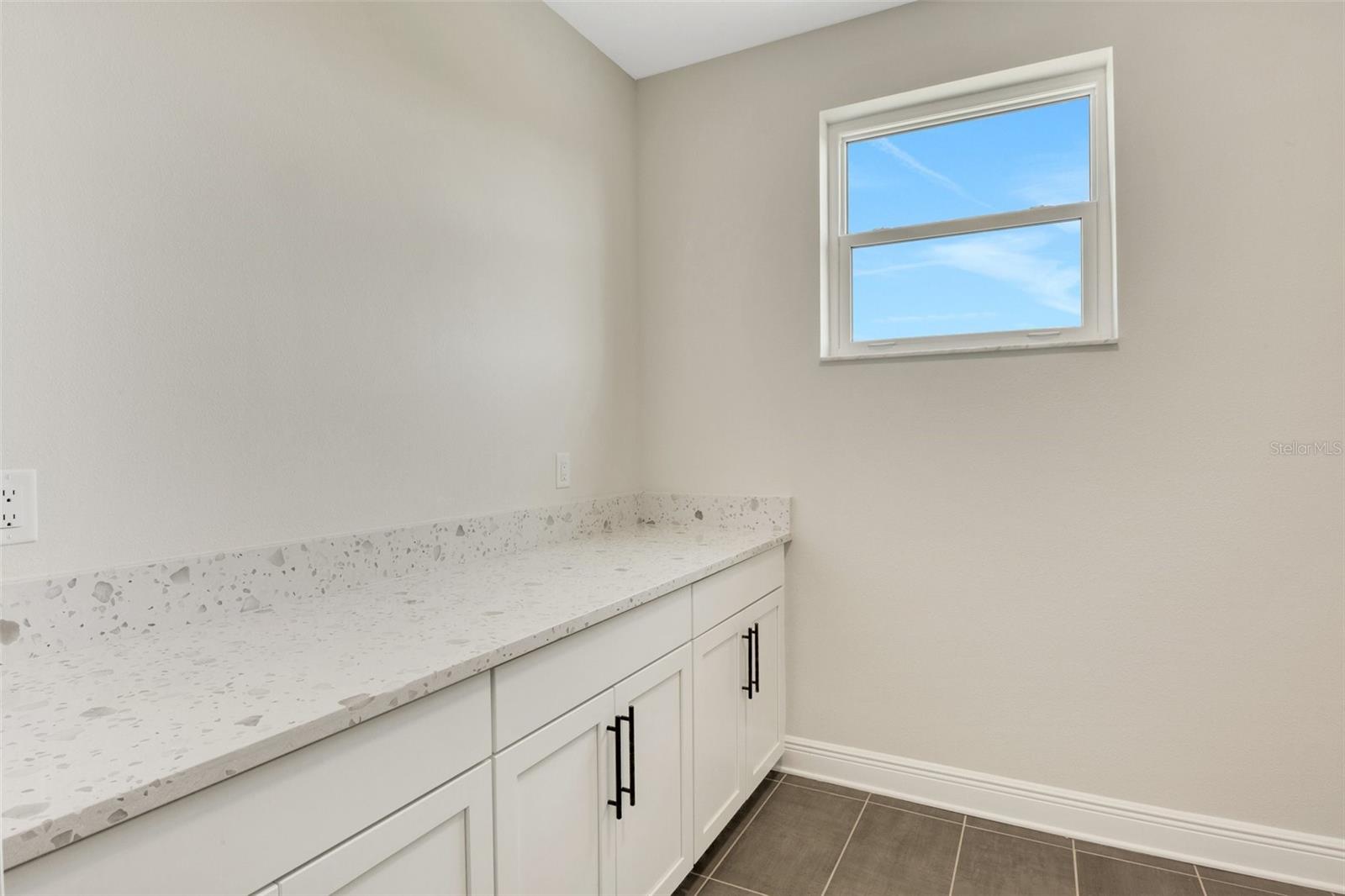 Image 33 of 42 For 7533 Nighthawk Drive