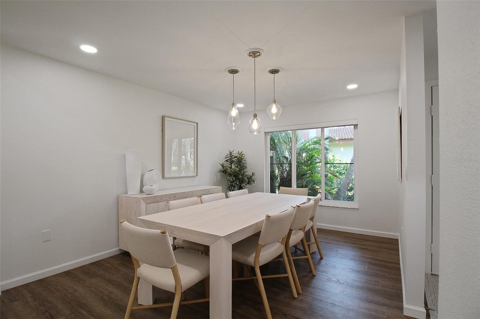 Image 16 of 56 For 6416 Wood Owl Circle 86a