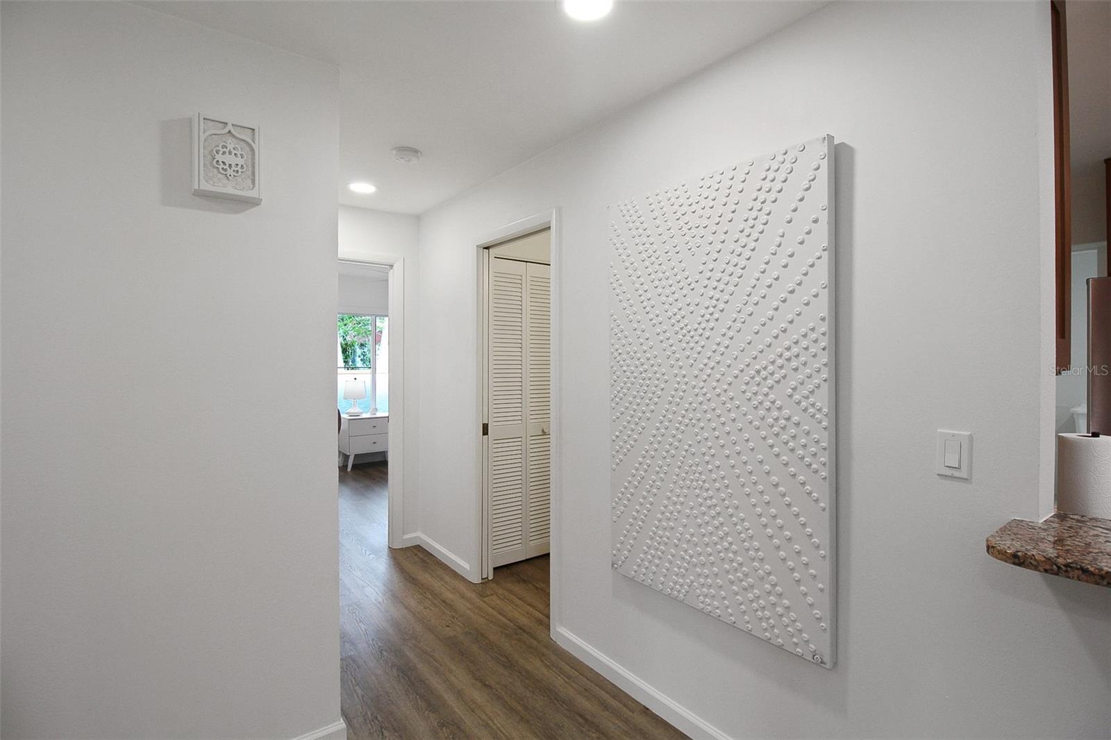 Image 20 of 56 For 6416 Wood Owl Circle 86a