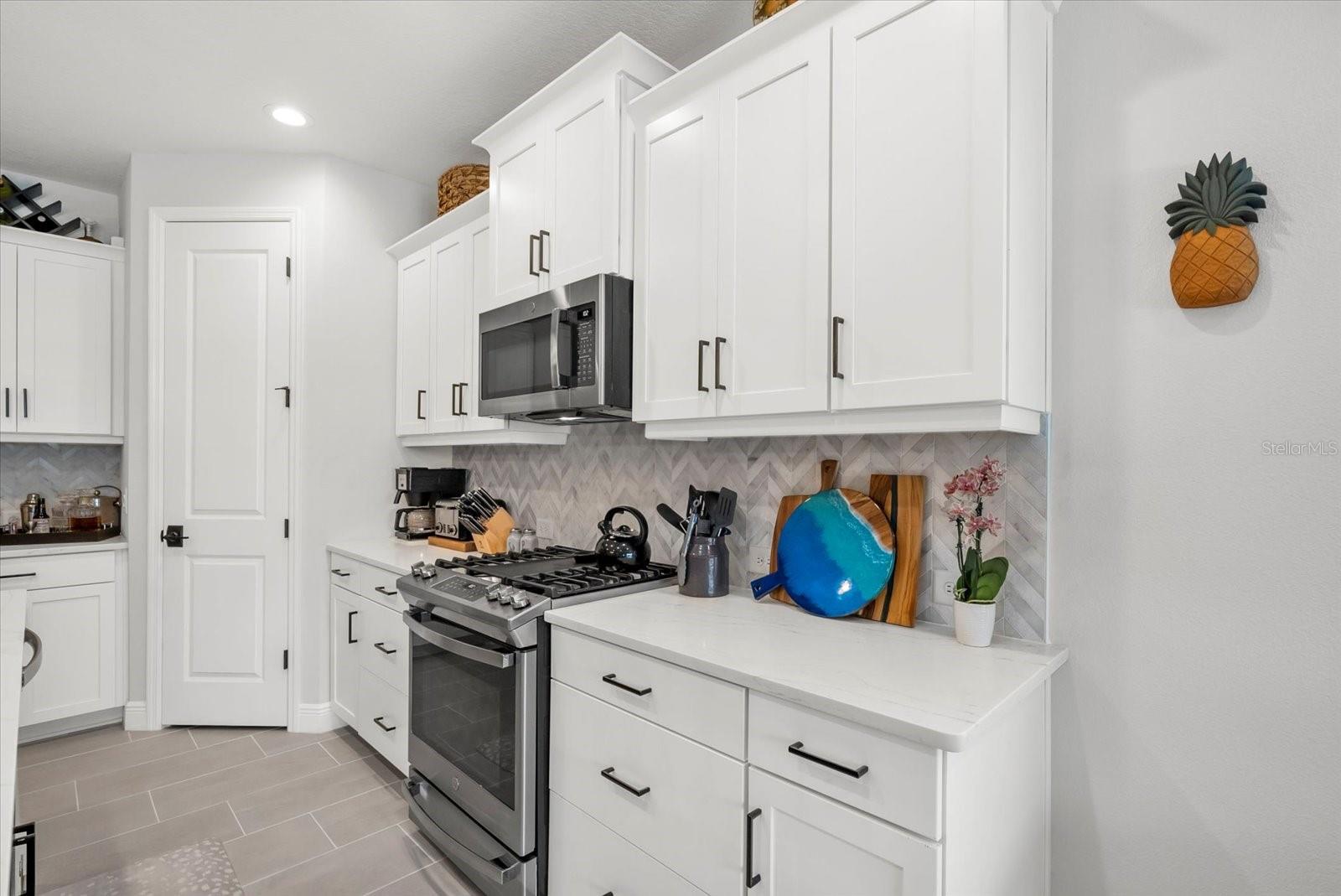 Image 14 of 53 For 10120 Canaveral Circle