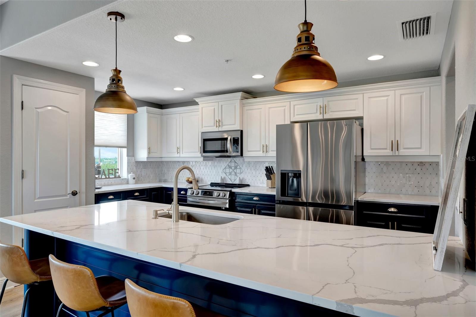Image 17 of 73 For 501 Haben Boulevard 506