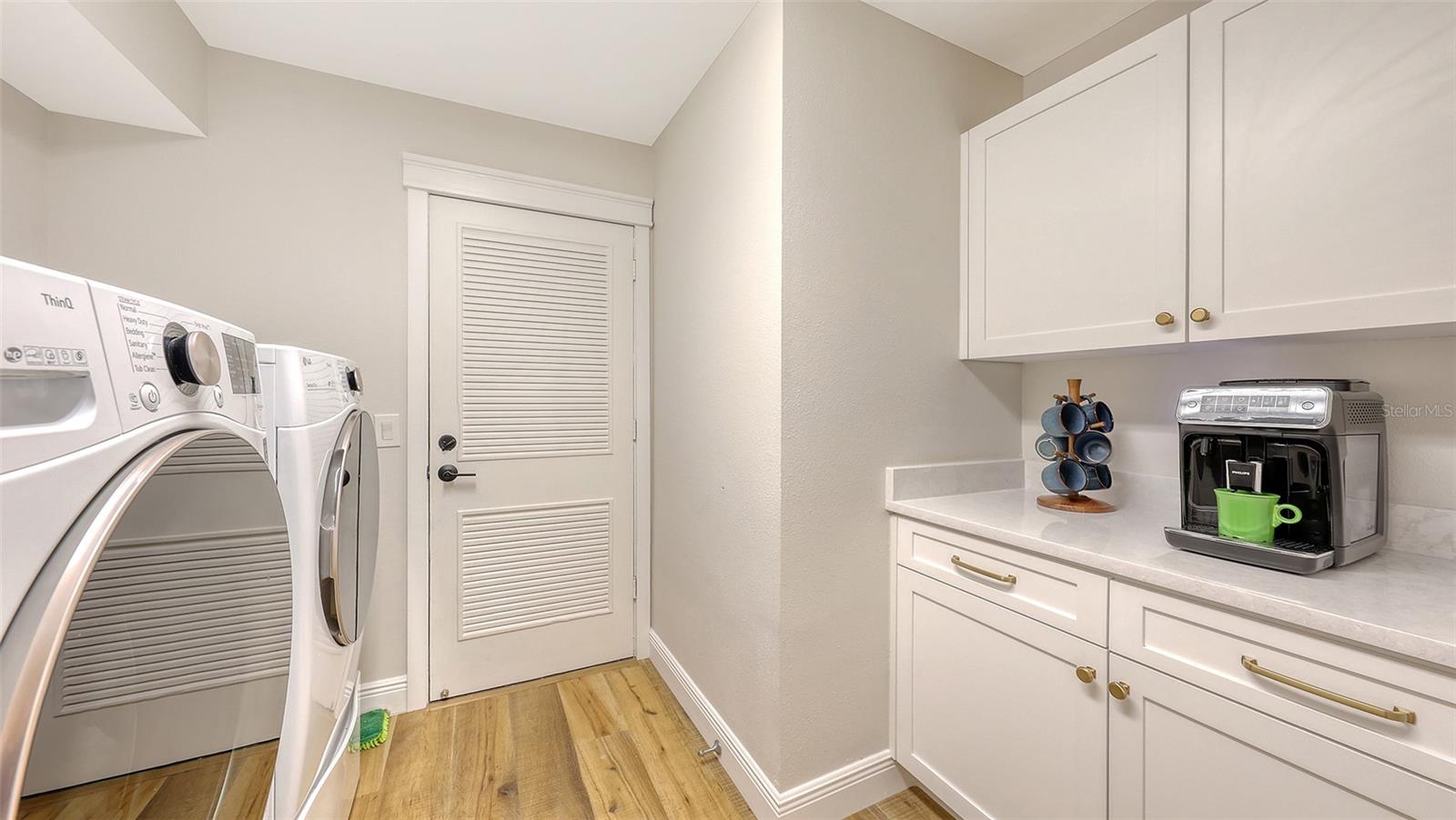 Image 21 of 37 For 4665 Pine Harrier Drive