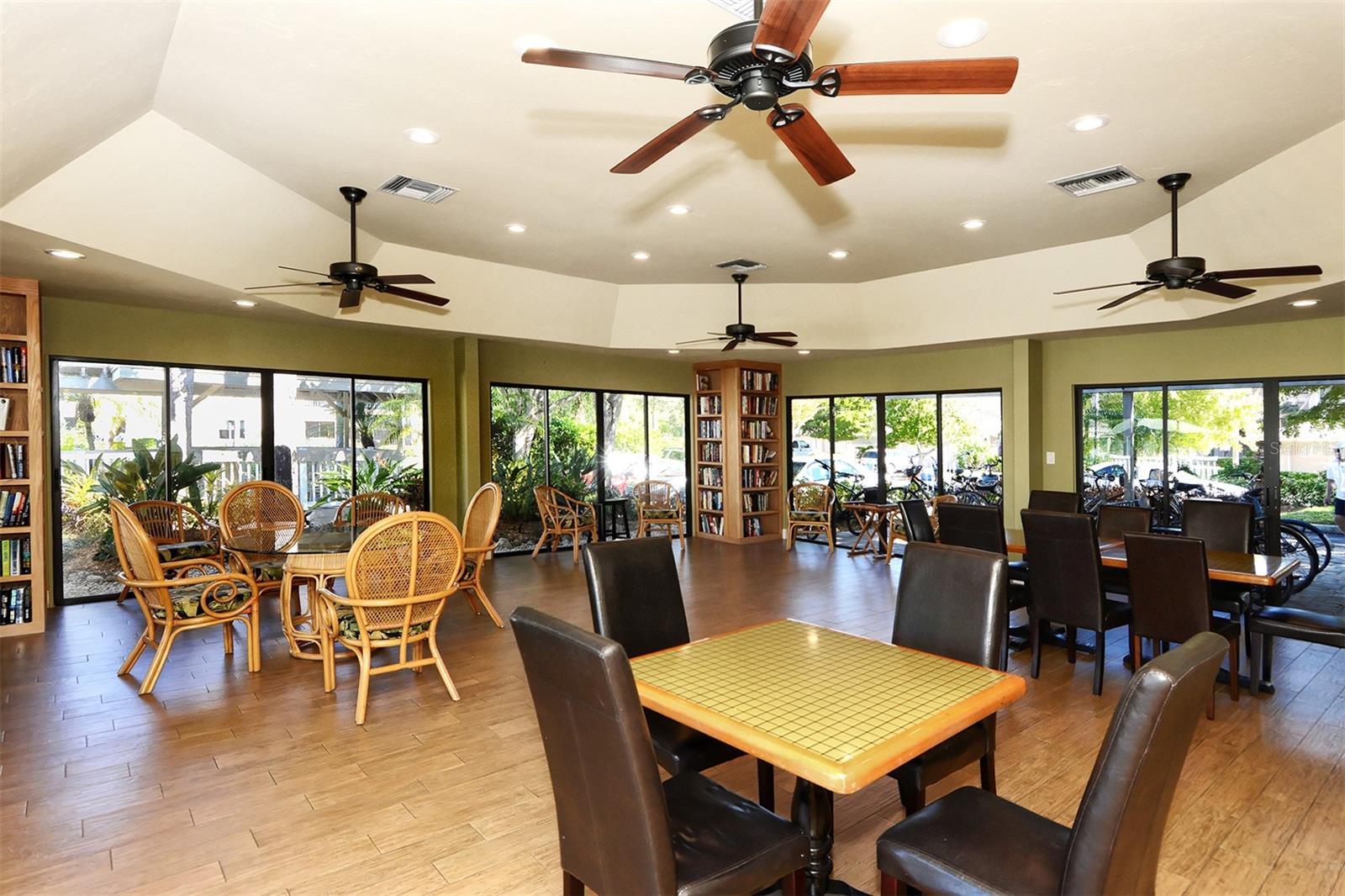 Image 33 of 37 For 4665 Pine Harrier Drive