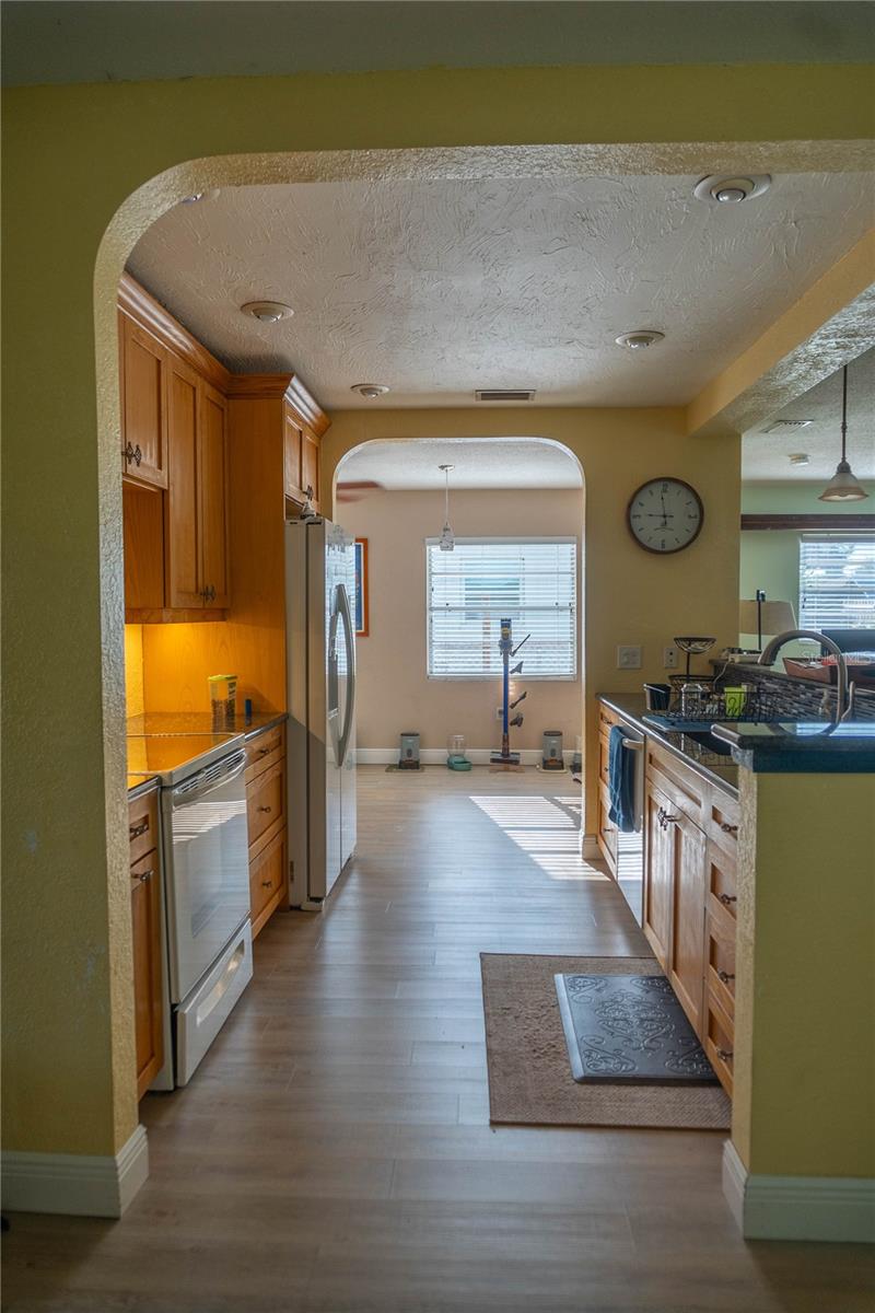 Image 13 of 40 For 1004 65th Avenue W