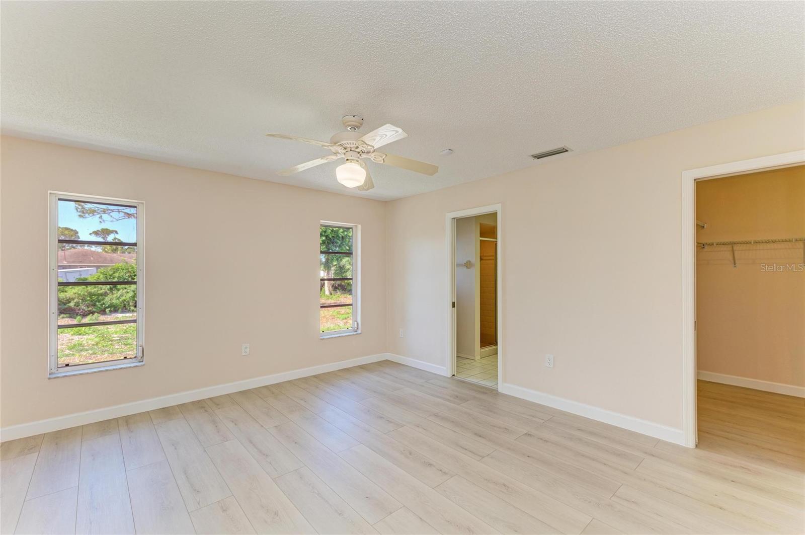 Image 11 of 50 For 645 Liberty Street