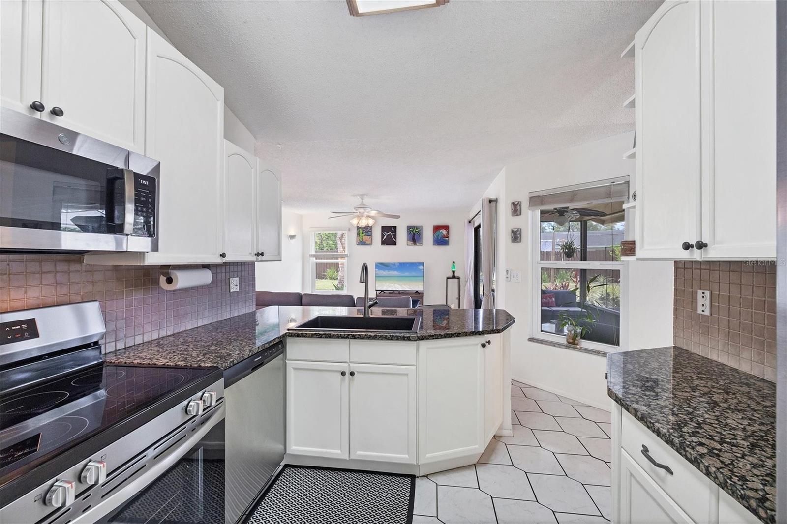 Image 7 of 20 For 7834 38th Court E