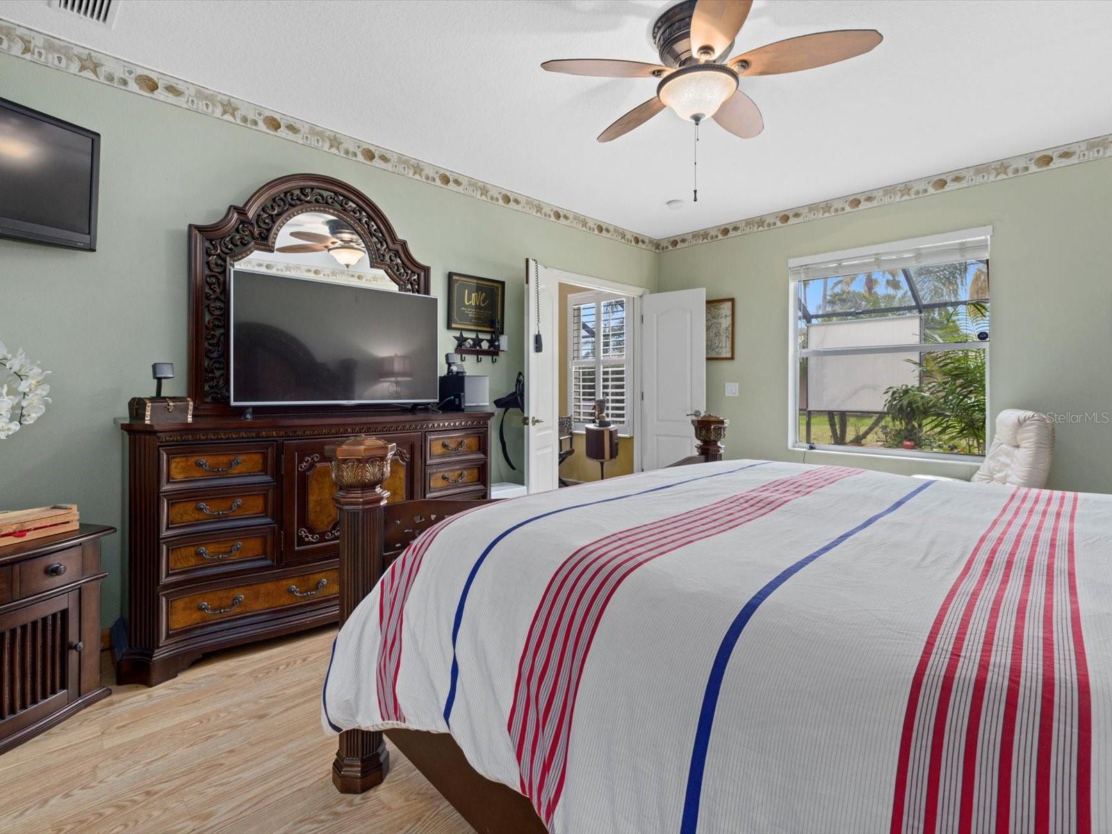 Image 22 of 43 For 8222 Haven Harbour Way