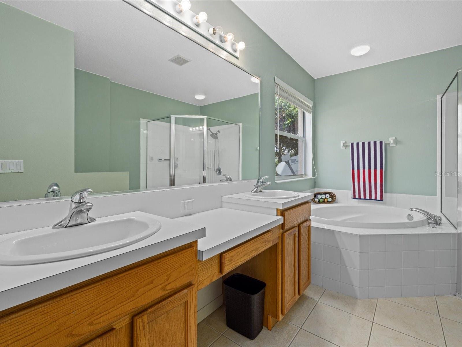 Image 23 of 43 For 8222 Haven Harbour Way