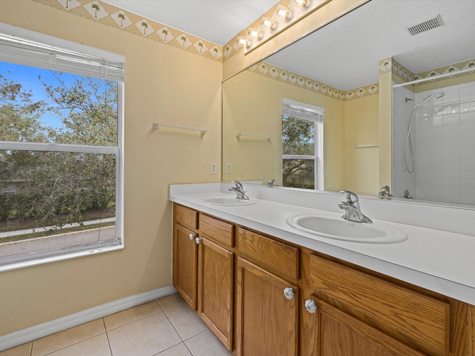 Image 26 of 43 For 8222 Haven Harbour Way
