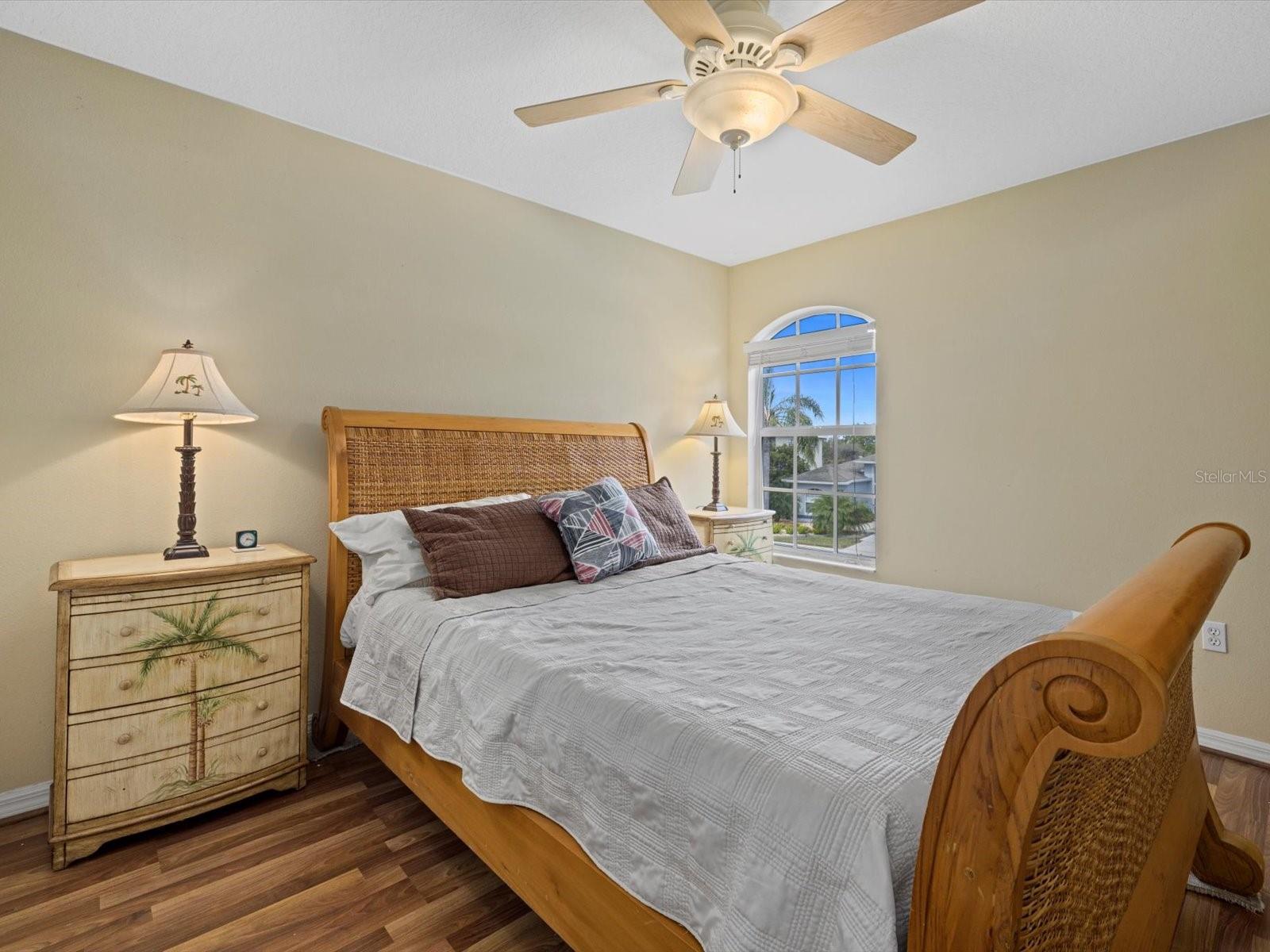 Image 28 of 43 For 8222 Haven Harbour Way