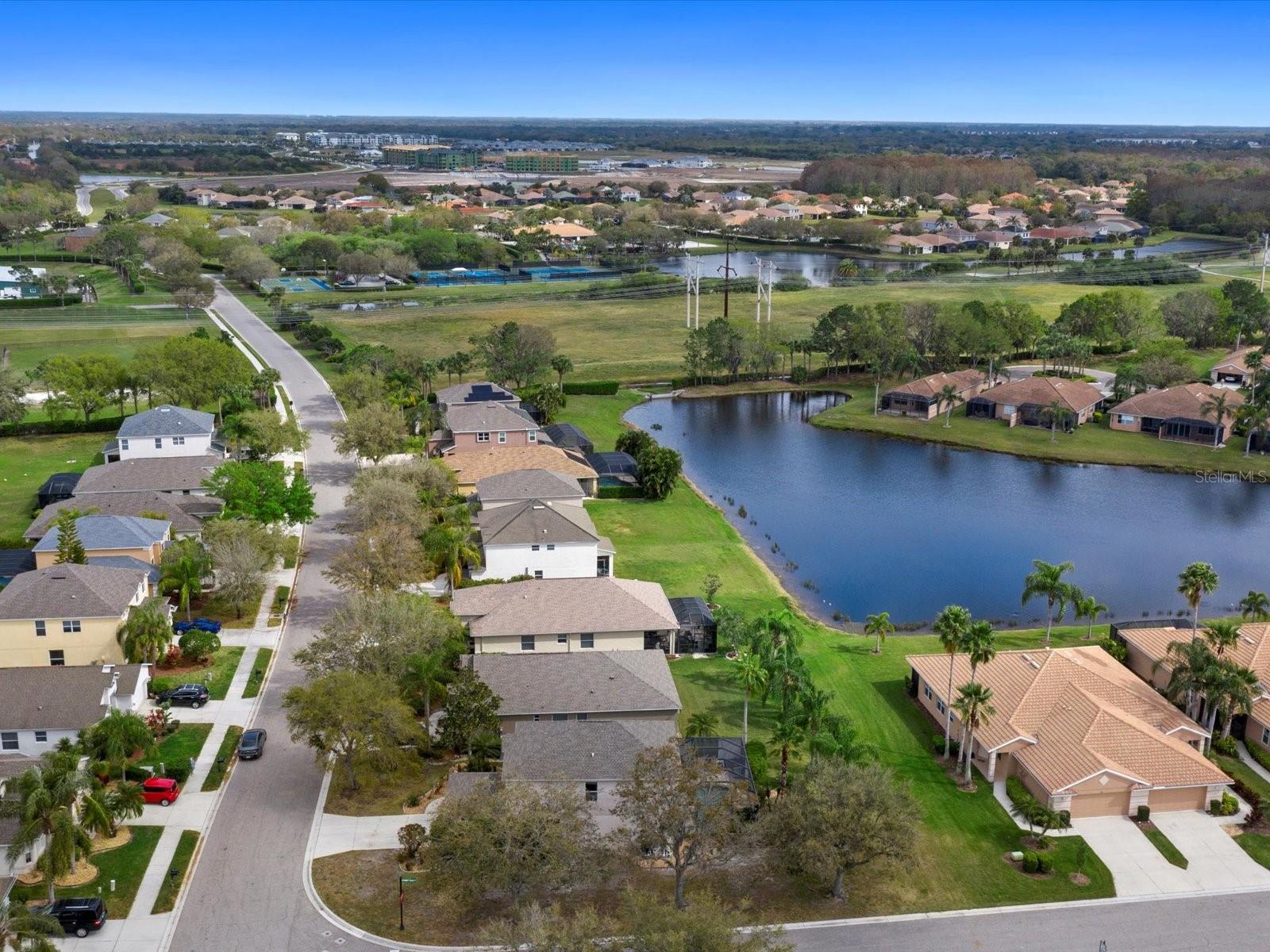 Image 36 of 43 For 8222 Haven Harbour Way