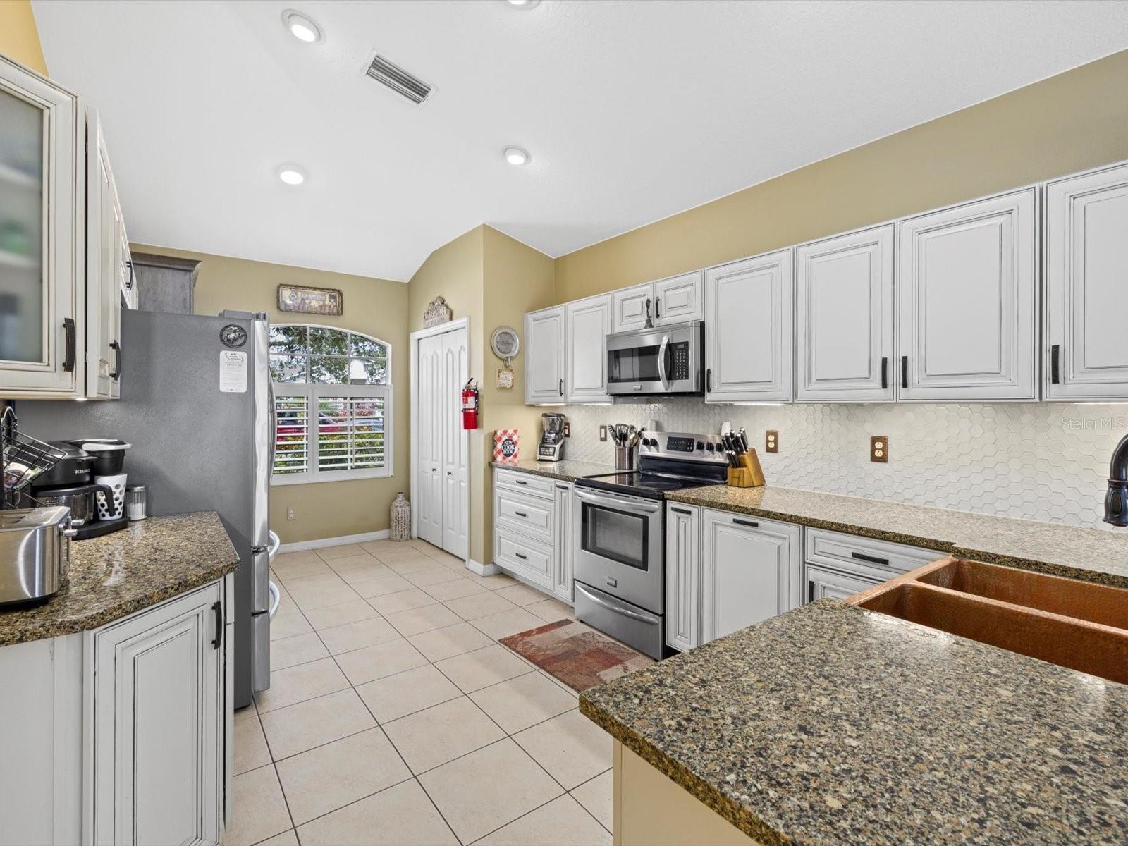 Image 4 of 43 For 8222 Haven Harbour Way
