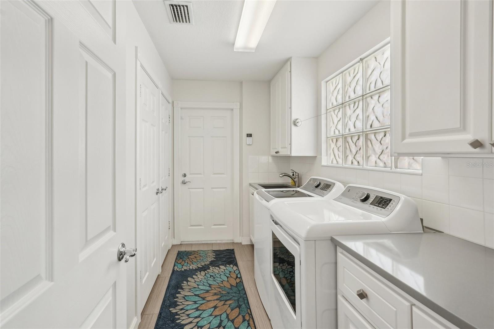 Image 15 of 74 For 7632 Quinto Drive
