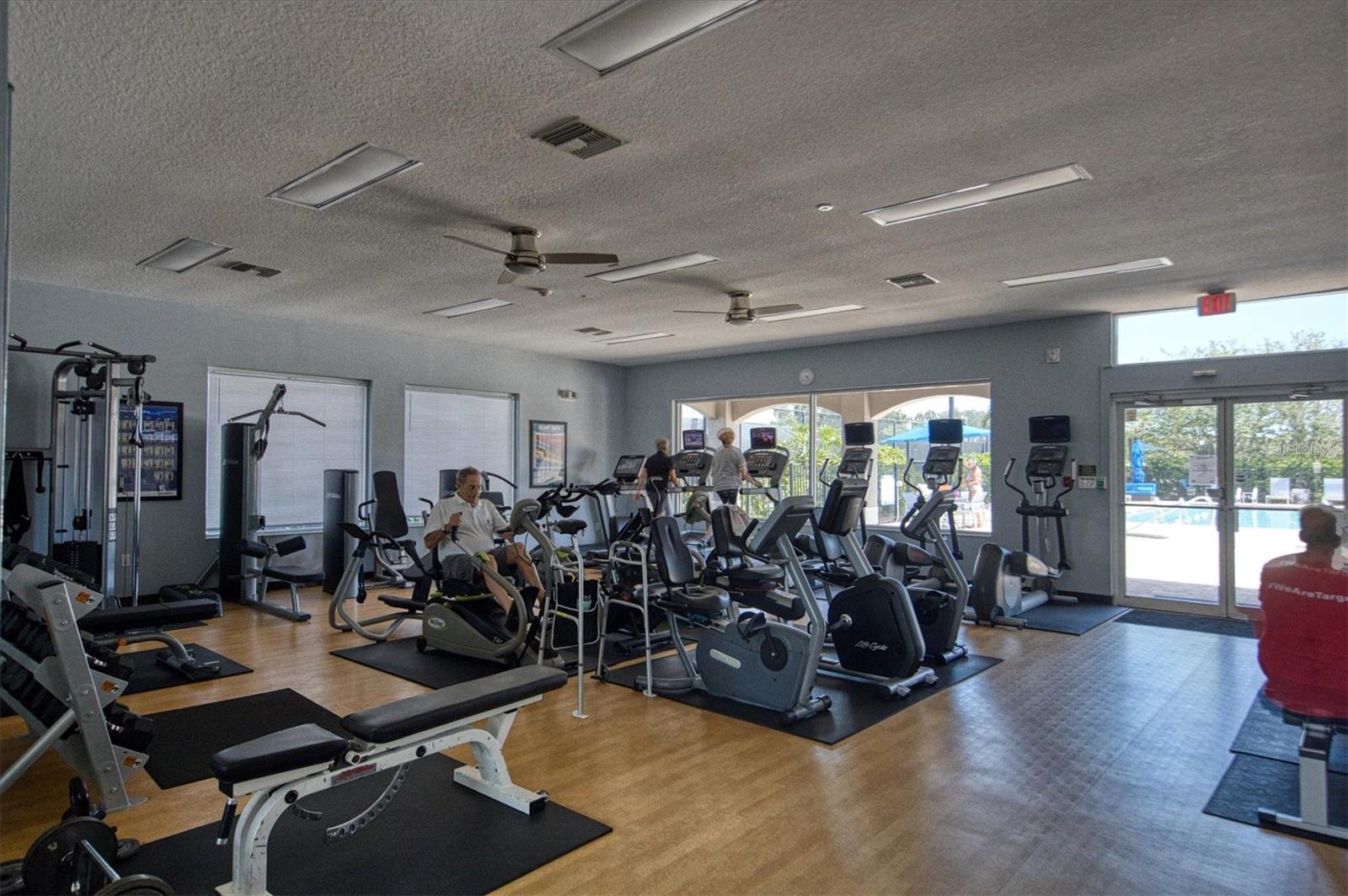 Image 70 of 98 For 9630 Club South Circle 6303