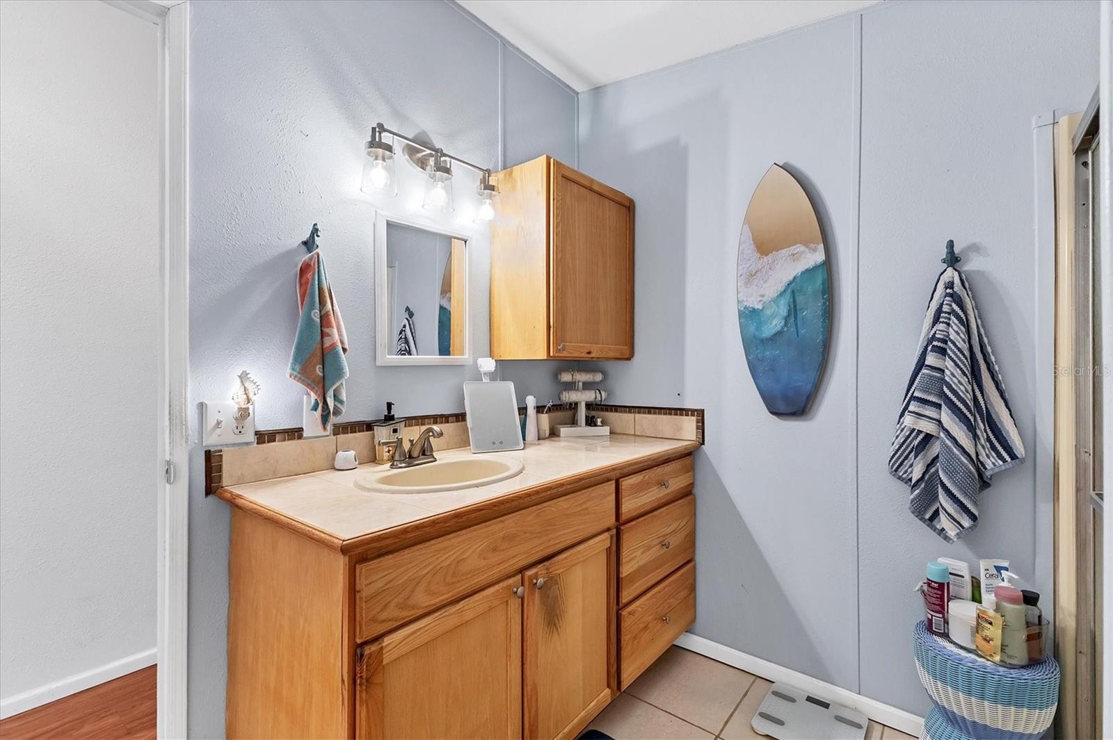 Image 23 of 42 For 6710 36th Avenue E 319