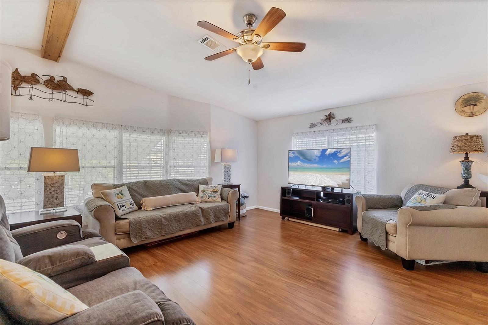 Image 5 of 42 For 6710 36th Avenue E 319