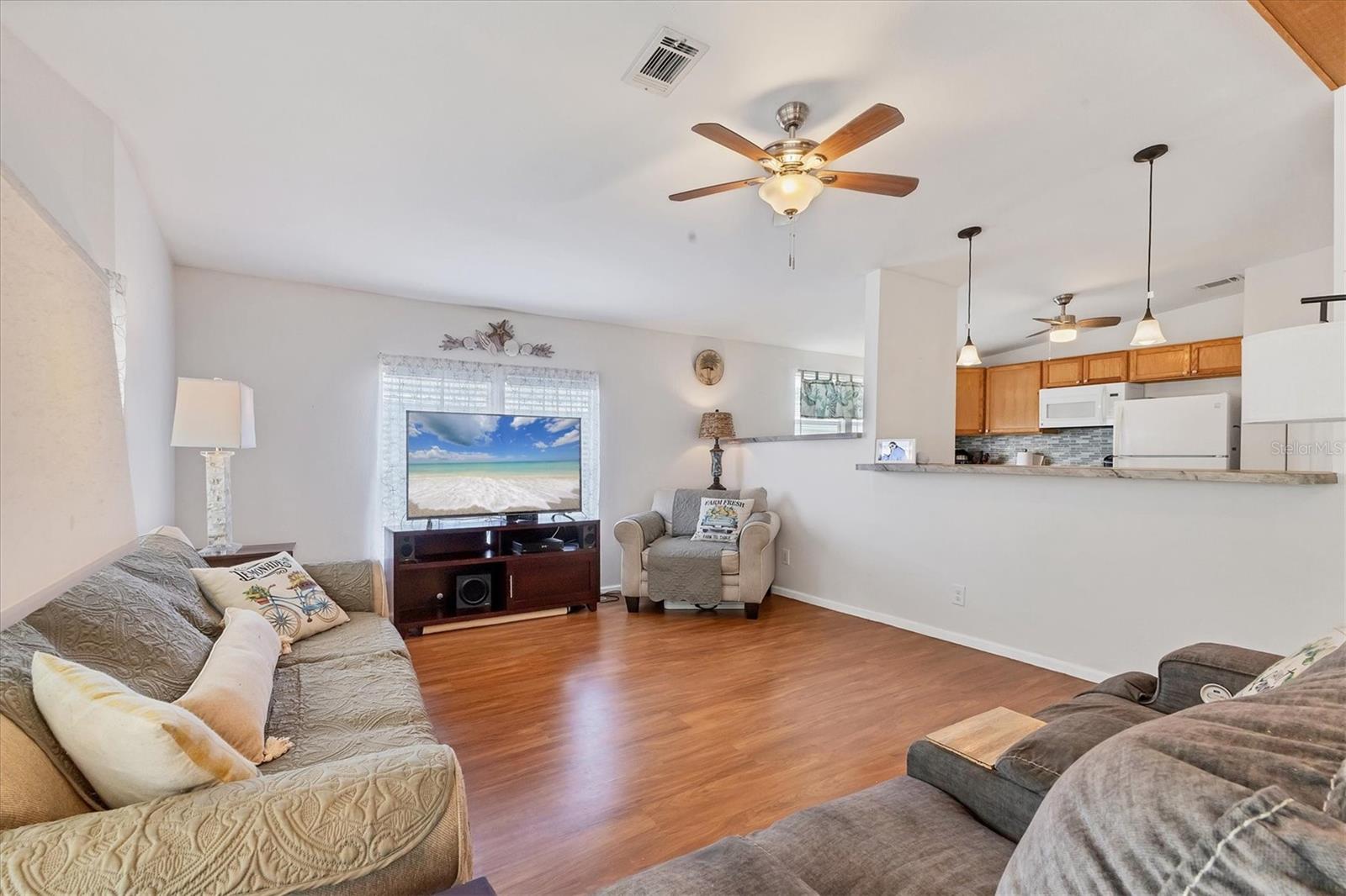 Image 6 of 42 For 6710 36th Avenue E 319