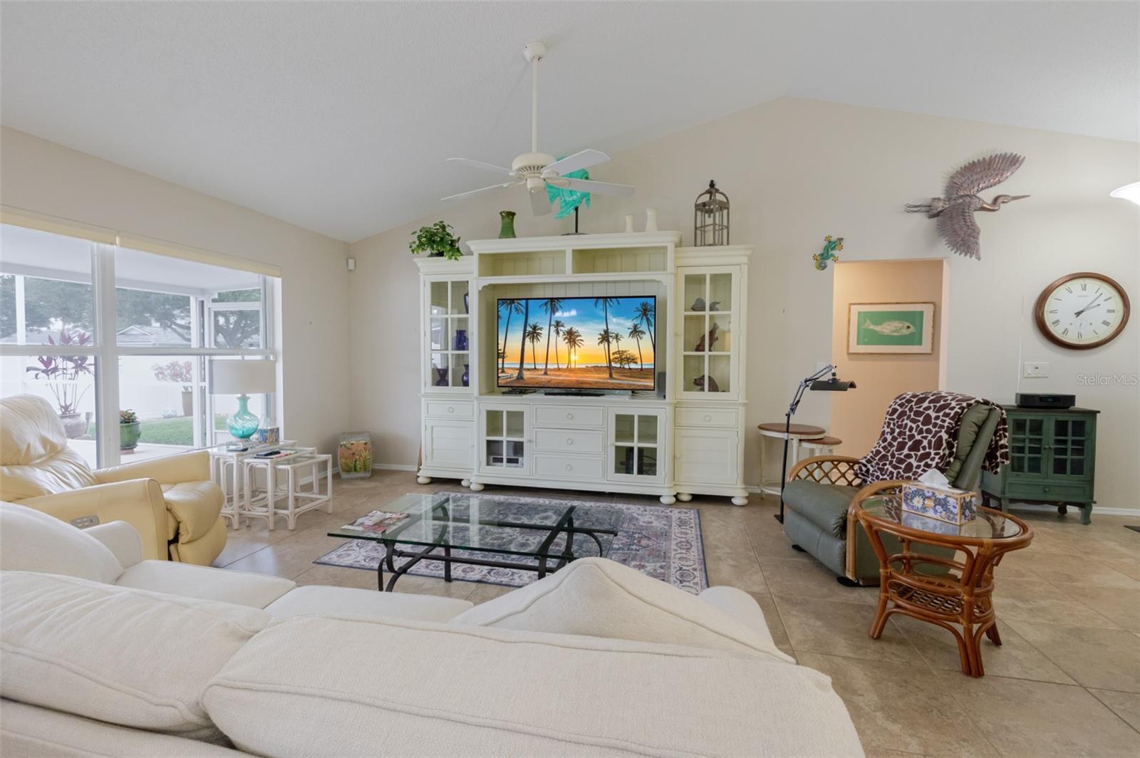 Image 11 of 56 For 11021 4th Avenue E
