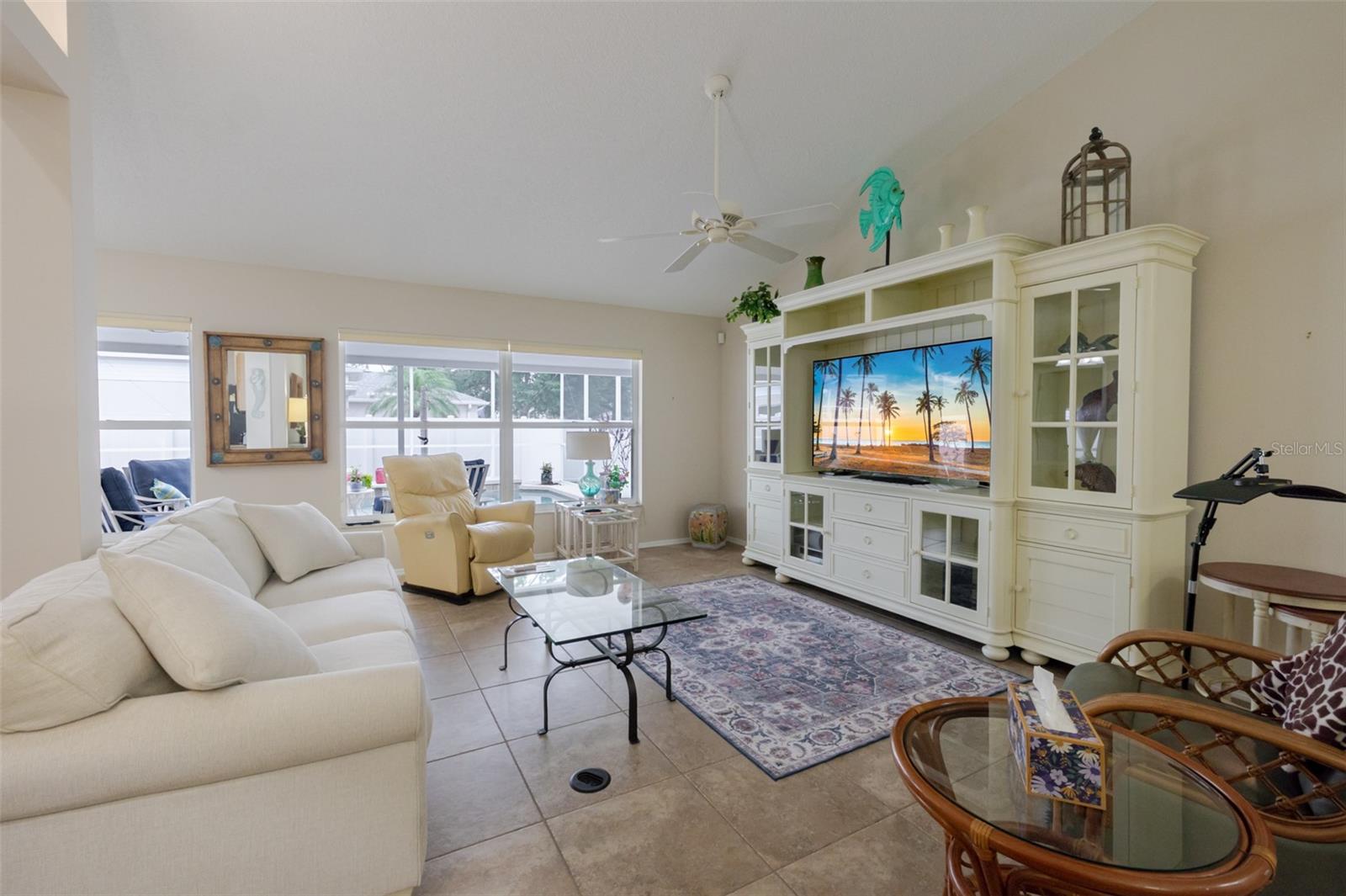 Image 12 of 56 For 11021 4th Avenue E