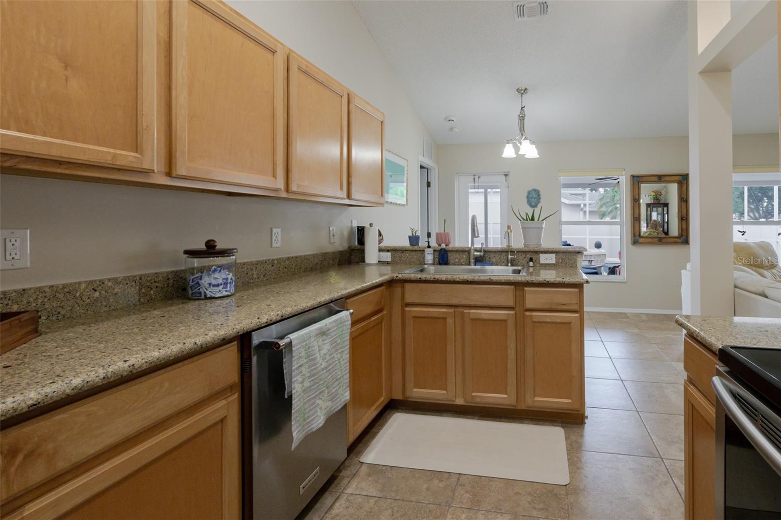 Image 14 of 56 For 11021 4th Avenue E