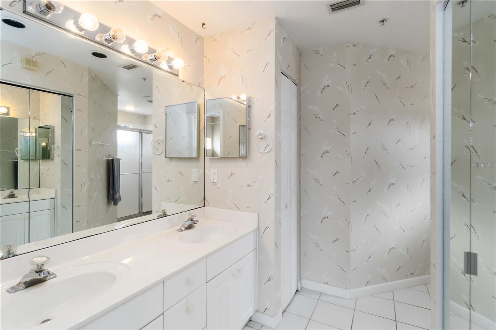 Image 15 of 36 For 6572 Fairway Gardens Drive 6572