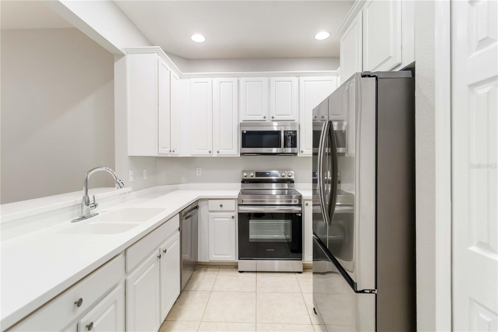 Image 11 of 33 For 4220 Via Piedra Circle 4-101