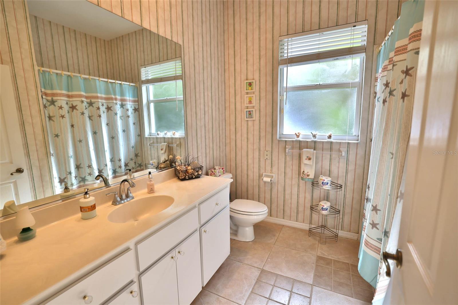 Image 43 of 71 For 950 Trotter Street