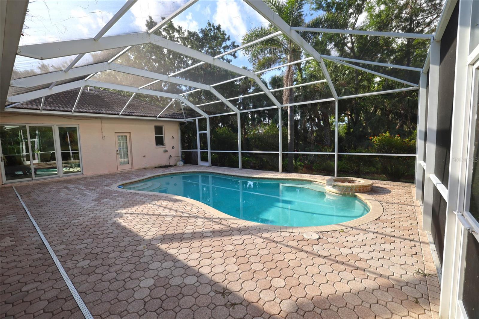 Image 65 of 71 For 950 Trotter Street