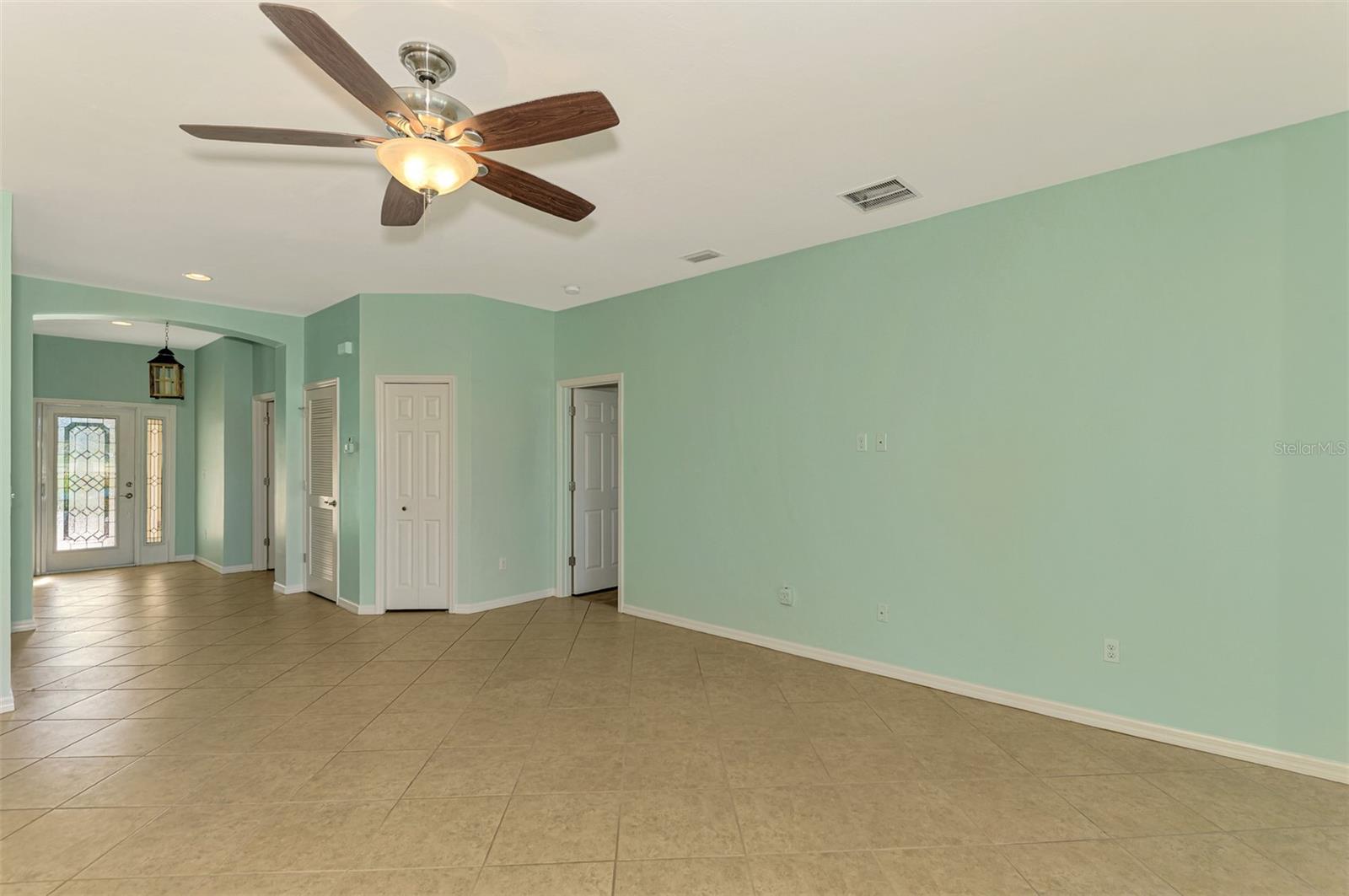 Image 10 of 42 For 9022 Coachman Drive
