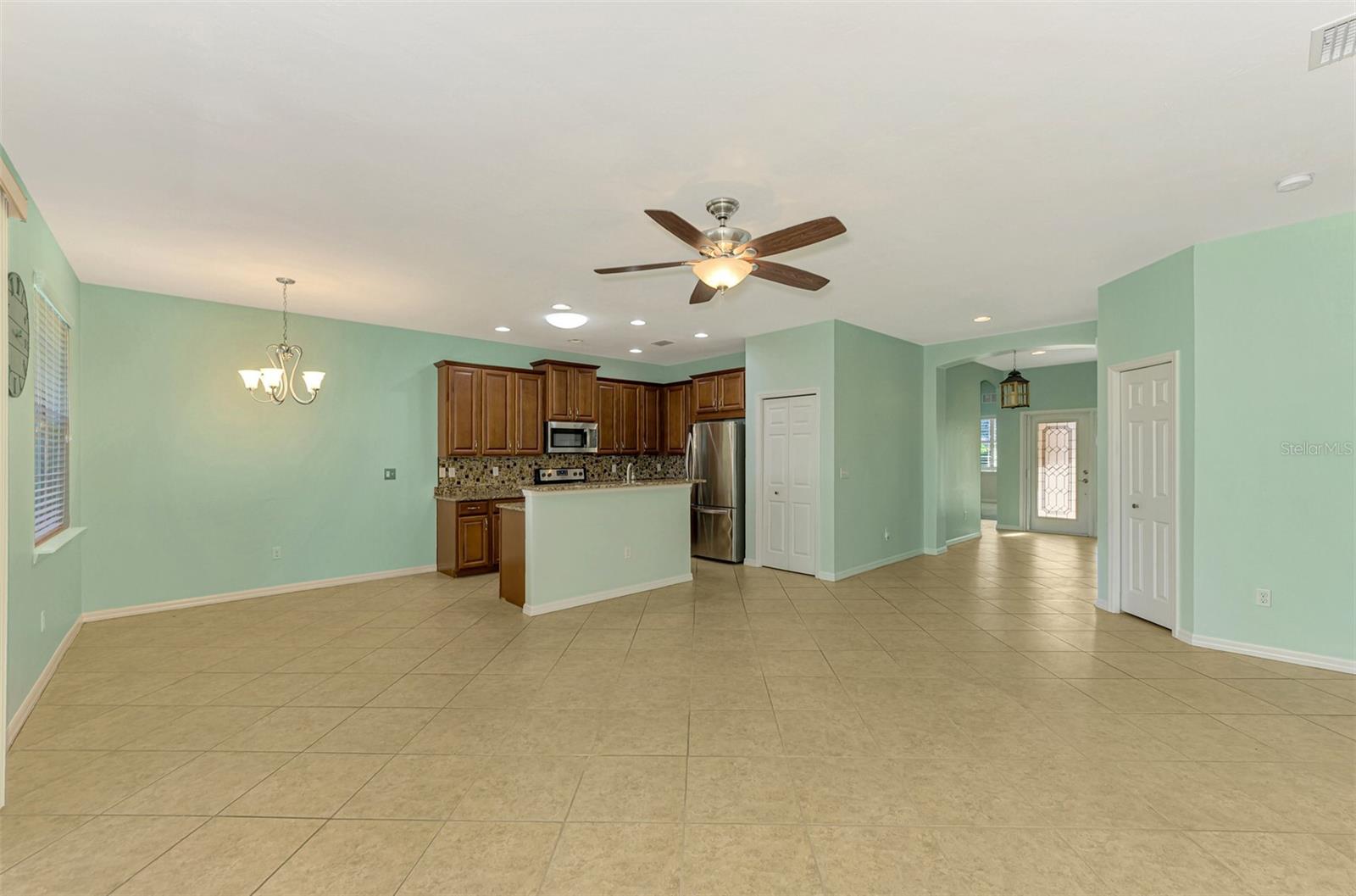 Image 11 of 42 For 9022 Coachman Drive