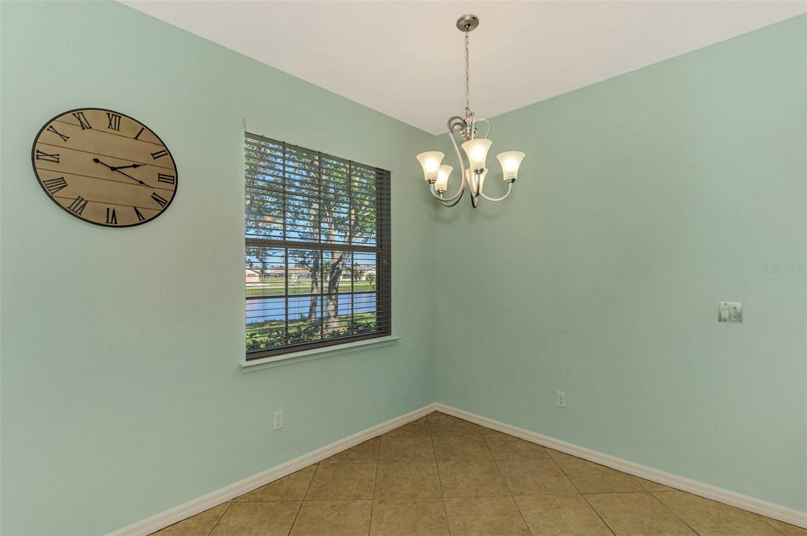 Image 15 of 42 For 9022 Coachman Drive