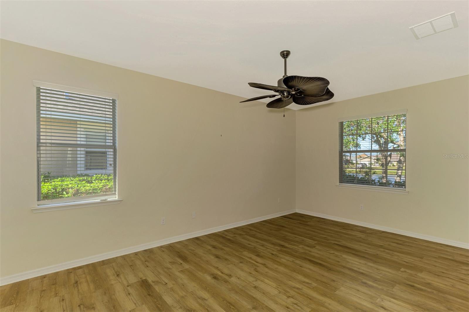 Image 22 of 42 For 9022 Coachman Drive