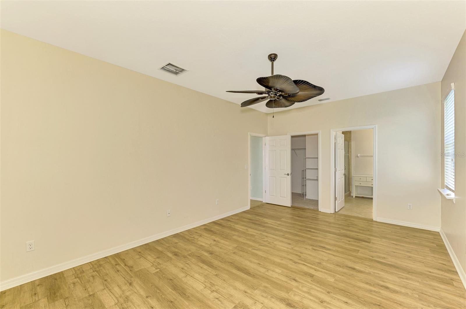 Image 24 of 42 For 9022 Coachman Drive