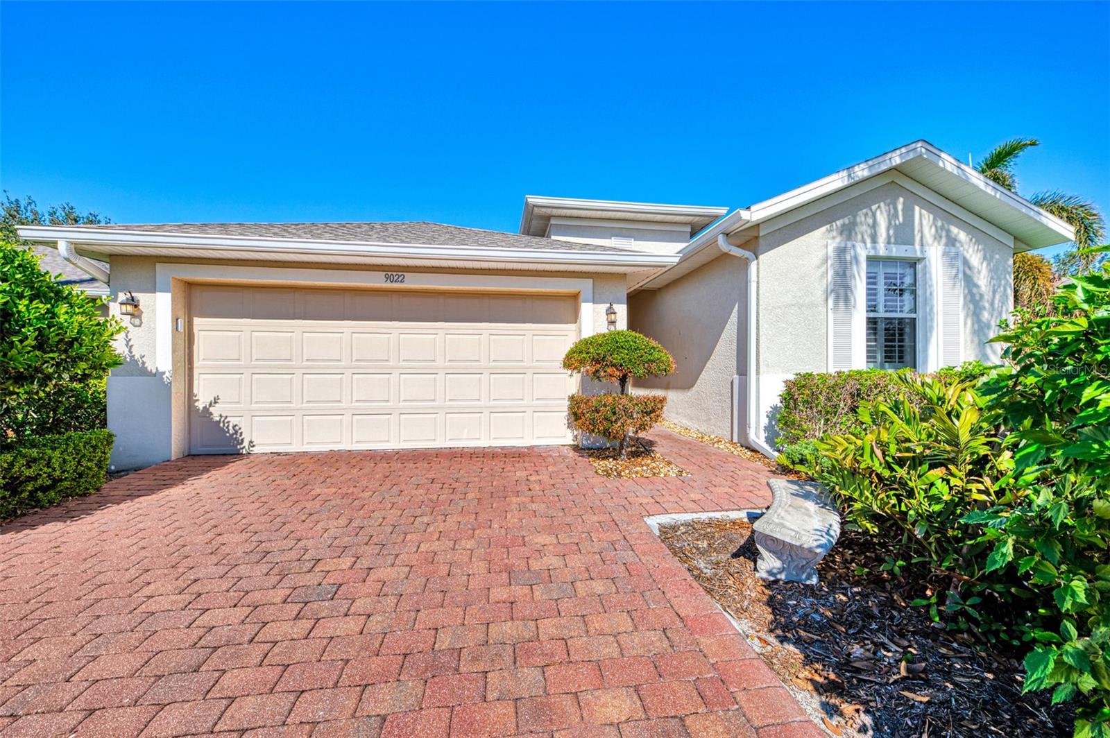 Image 4 of 42 For 9022 Coachman Drive