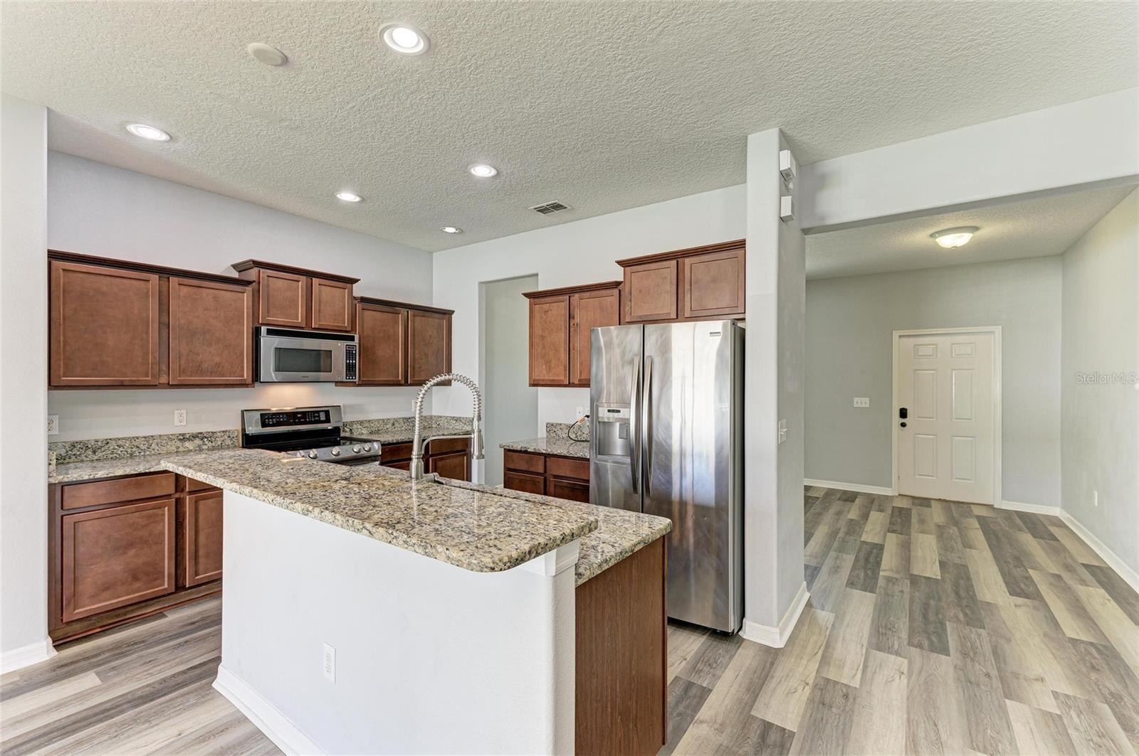 Image 9 of 47 For 1721 Palm Warbler Lane