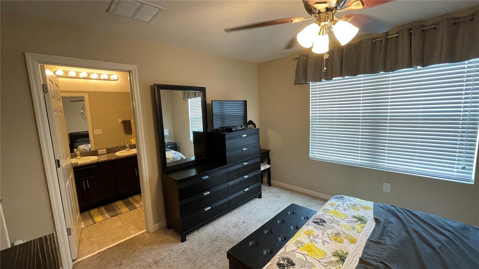 Image 11 of 22 For 6917 Holly Heath Drive