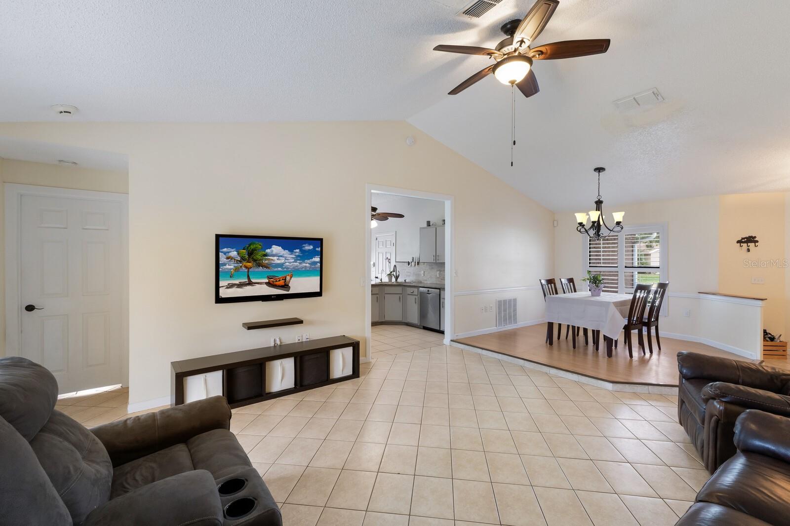 Image 3 of 40 For 613 49th Street E