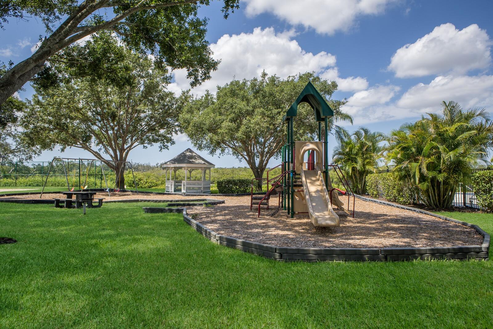 Image 30 of 40 For 613 49th Street E